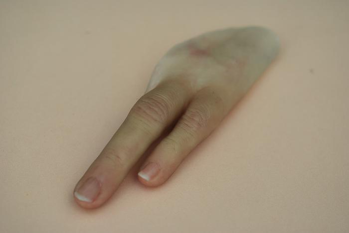 Prosthetic finger